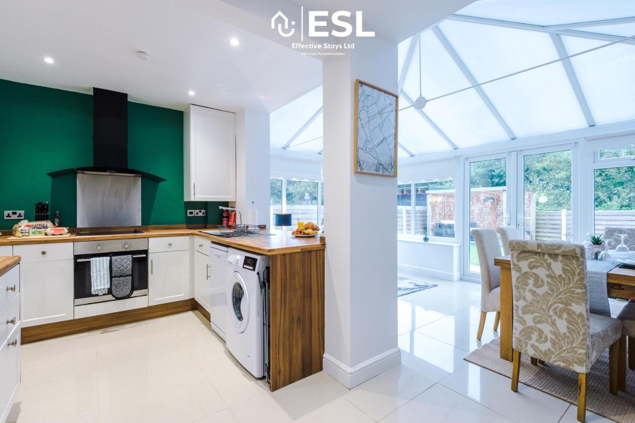 Open Plan - 3 Bedroom House - Garden And Outdoor Seating - Driveway Parking - Short Drive To City Centre Saughall Екстериор снимка