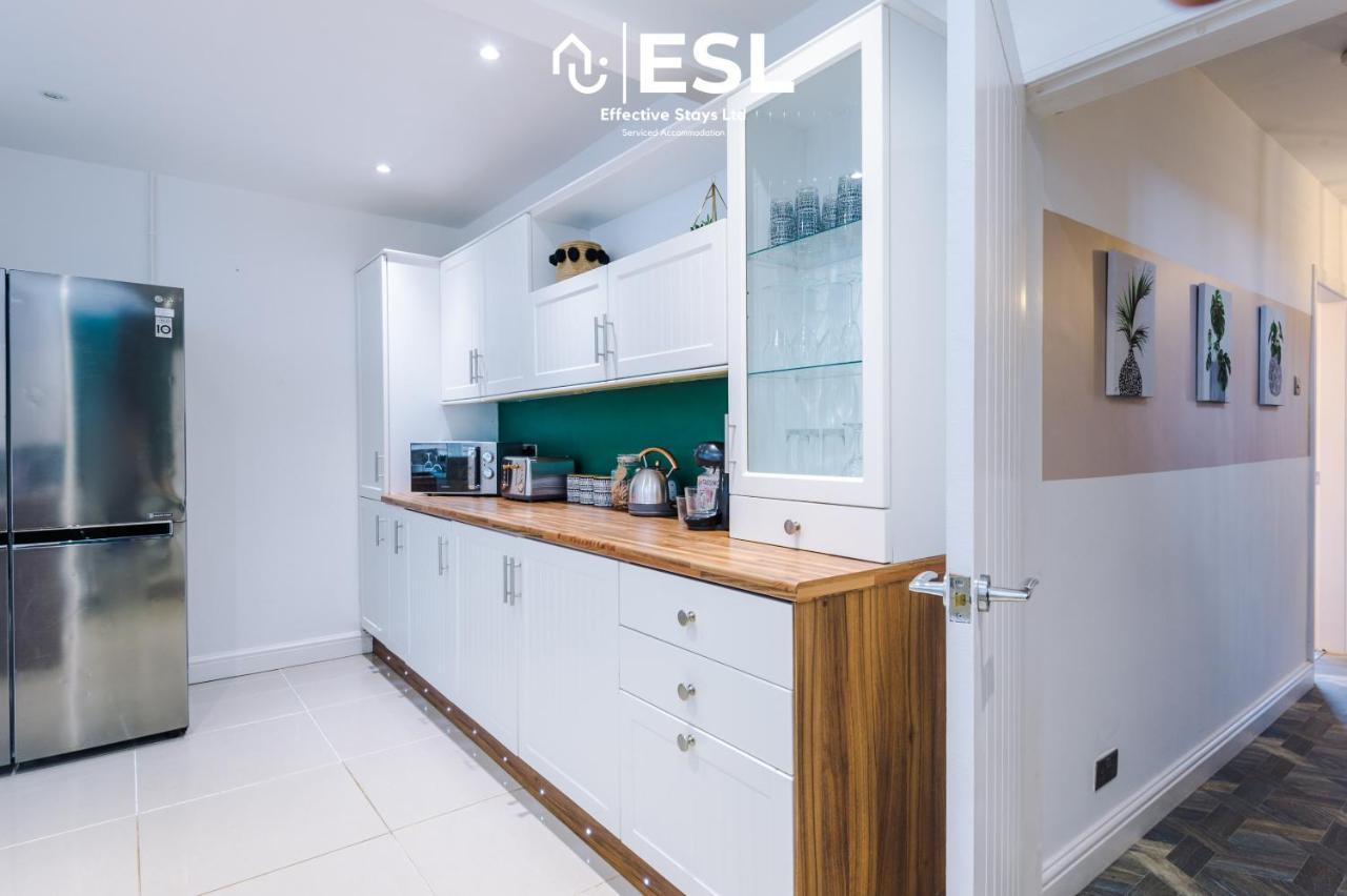 Open Plan - 3 Bedroom House - Garden And Outdoor Seating - Driveway Parking - Short Drive To City Centre Saughall Екстериор снимка