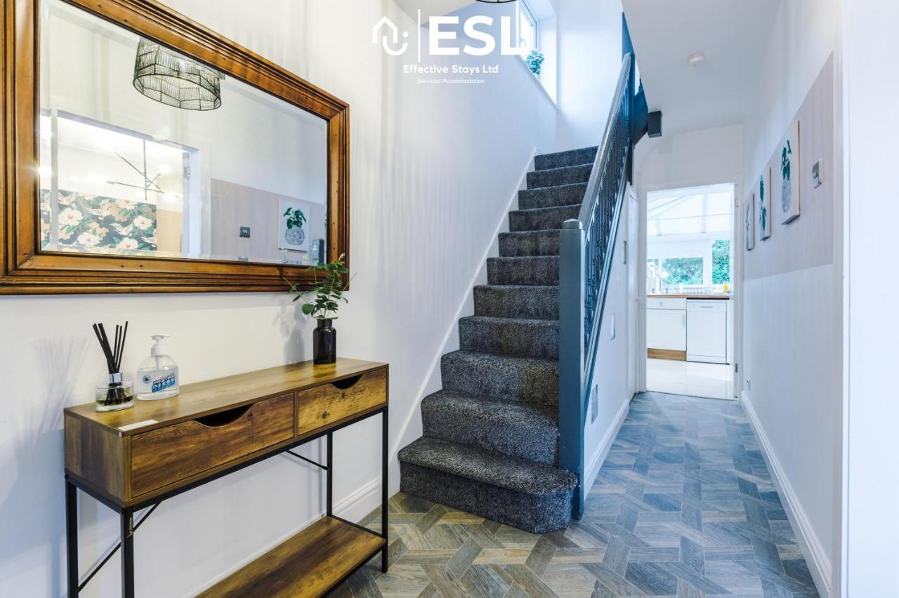 Open Plan - 3 Bedroom House - Garden And Outdoor Seating - Driveway Parking - Short Drive To City Centre Saughall Екстериор снимка