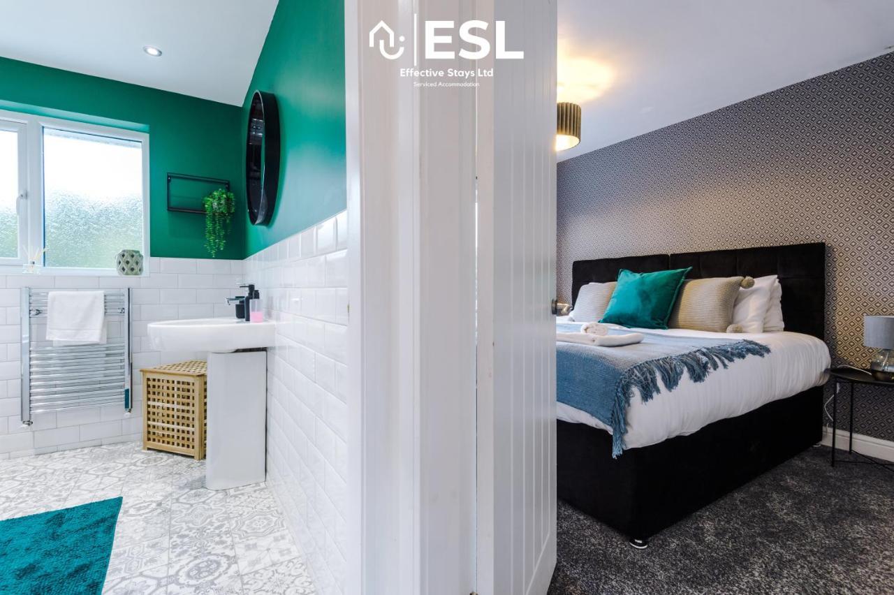 Open Plan - 3 Bedroom House - Garden And Outdoor Seating - Driveway Parking - Short Drive To City Centre Saughall Екстериор снимка