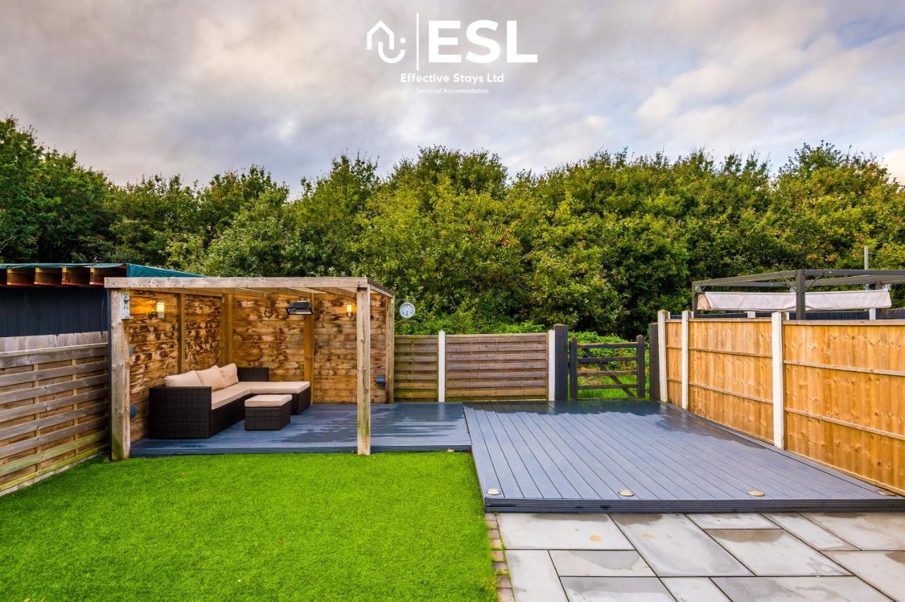 Open Plan - 3 Bedroom House - Garden And Outdoor Seating - Driveway Parking - Short Drive To City Centre Saughall Екстериор снимка